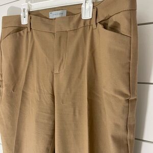 GAP Women’s Khaki cropped trousers size 12